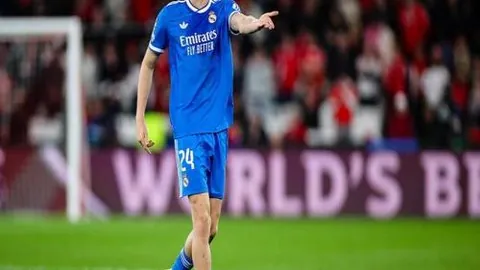 墨尔本联大NBL连胜，18点NBL对决揭秘：跳蚁对决不容错过！